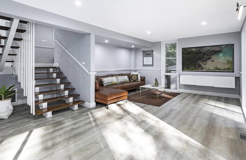 Wahroonga House | The Wahroonga Oasis (ISYD) - A Unique 4 Bedroom Oasis Retreat with office space that can converted be self-contained studio with bathroom and kitchen