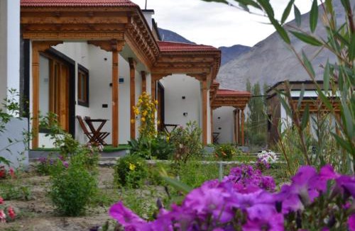 Hunder Hotel | The Walnut Inn Resort
