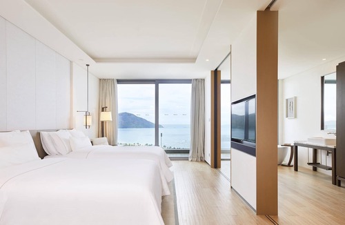 Lingshui Hotel | The Westin Blue Bay Resort & Spa