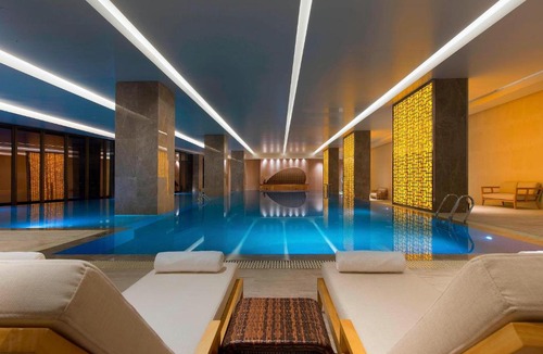 Yuzhong Hotel | The Westin Chongqing Liberation Square