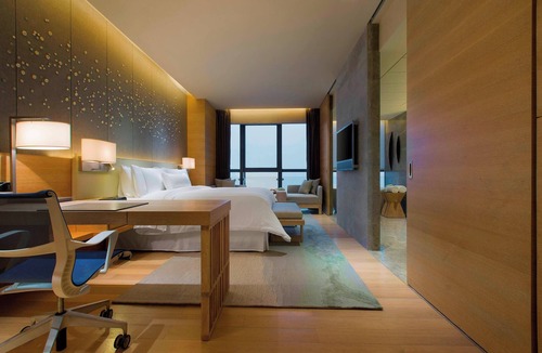 Jeifangbei Central Business District Hotel | The Westin Chongqing Liberation Square