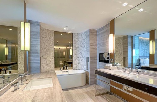 Long Hua Hotel | The Westin Haikou