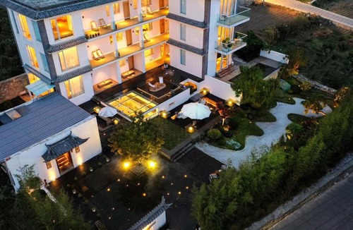 Dali Ancient Town Hotel | The Windyard Kazan Onsen Hotel-Private Hot Spring Bathtub close to South Gate of Dali Ancient Town - Free Pick-up from Airport & Railway Station for 3 Nights