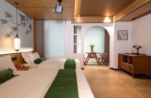 Shangri-La Hotel | The wonderland homestay