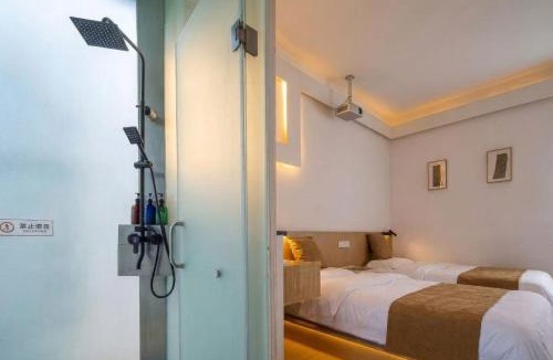 Shuangliu District House | The Yangshuo Durian Guesthouse 阳朔榴莲间民宿
