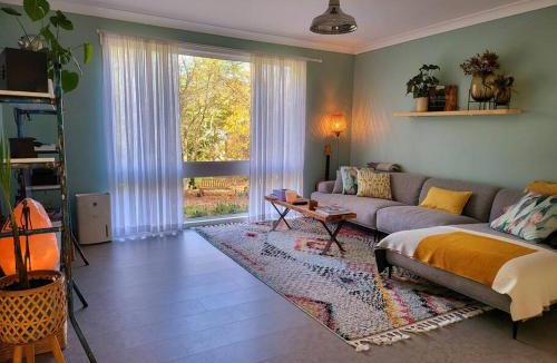 Medlow Bath House | The Yellow Koala - Vibrant Home in Medlow Bath