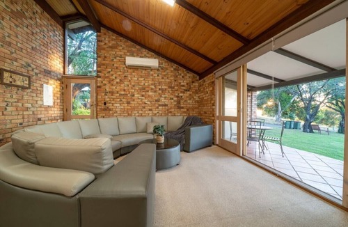 Bethany Villa | Three bedroom Vineyard View Villa @ Blickinstal