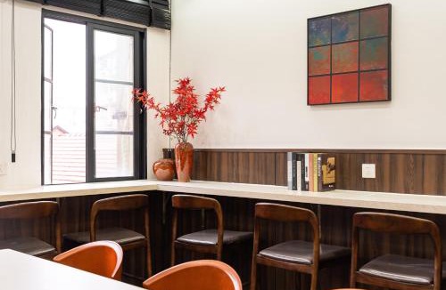 Downtown Shanghai Hostel | Through Time 1933 Youth Hotel