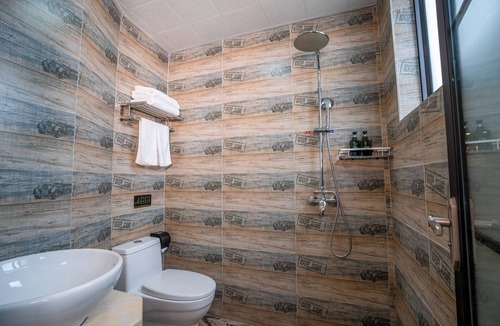 Yongding Bed & Breakfast | Tianmen Mountain Loft Art Inn
