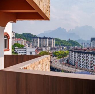 Yongding Hostel | Tianmen Mountain Panorama & Cultural Art Exchange Hostel
