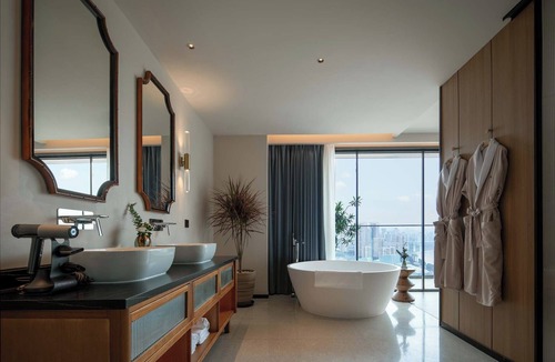 Yuzhong Hotel | Tianya Wuxi river Hotel
