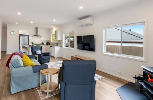 Mansfield House | Timber Mill Cottage - Mansfield
