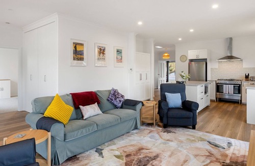 Mansfield House | Timber Mill Cottage - Mansfield