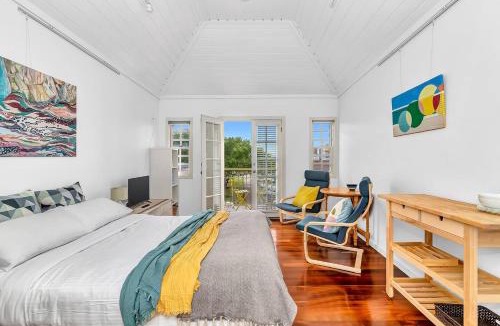 Semaphore House | Time and Tide Beach Cottage on the Esplanade