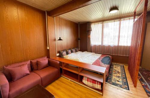 Shangri-La House | Timeless Inn