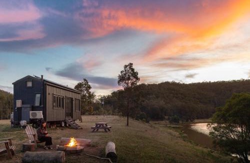 Upper Colo House | Tiny Thomas