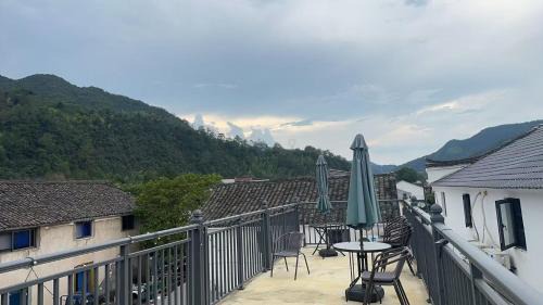 Tonglu County Hotel | Tonglu Hemingge Homestay