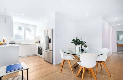 Bondi Apartment | Top Floor Apartment Close To Bondi Beach