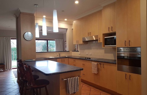 Guyong West House | Topsy's Corner - large rural house near Orange