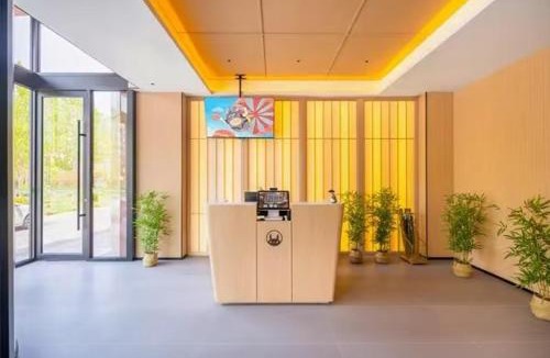 West Coast Hotel | Totoro Elf Hotel Huangdao District City Balcony Branch