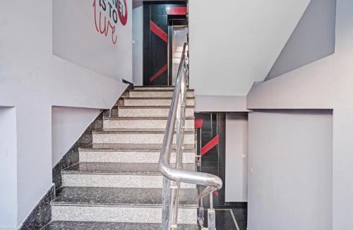 Sualkuchi Hotel | Townhouse Zoo Road Near Guwahati Central Formerly IR Luxuria