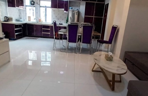 Tsim Sha Tsui Apartment | Tranquil 2-bedroom apartment with AC in vibrant Kowloon