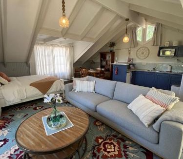 Gooseberry Hill Apartment | Tranquil Garden Cottage Retreat - Gooseberry Hill