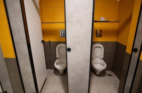 Paltan Bazaar Hostel | Travelers Hostel