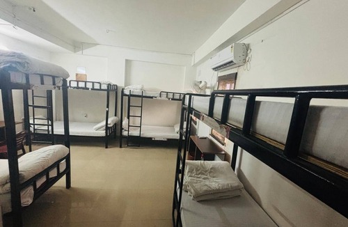 Paltan Bazaar Hostel | Travelers Hostel