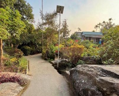 Mawlynnong House | Travellers Hut Homestay Mawlynnong l Blossom Garden