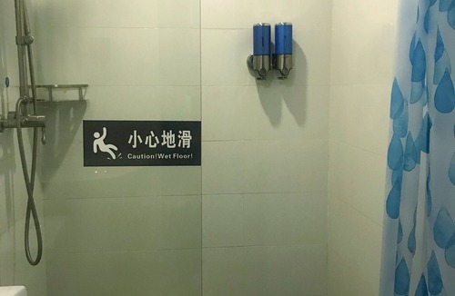 Longsheng Hotel | Travelling With Hotel Long Ji Ping An