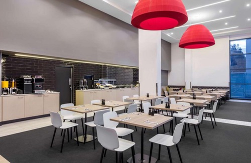 Mascot Hotel | Travelodge Hotel Sydney Airport