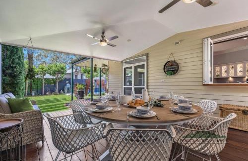 Echuca House | Trebor on Dickson - Echuca Holiday Homes