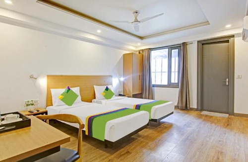 Gurugram Hotel | Treebo Ahinsa Residency Sohna Road