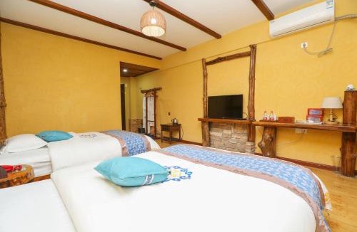 Wulingyuan Hotel | treehouse