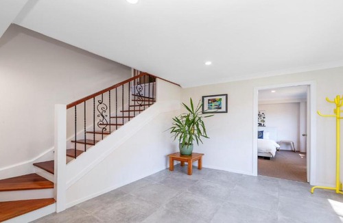 Hardys Bay House | 'Treetops On The Bay - Water Views' by HolidayCo