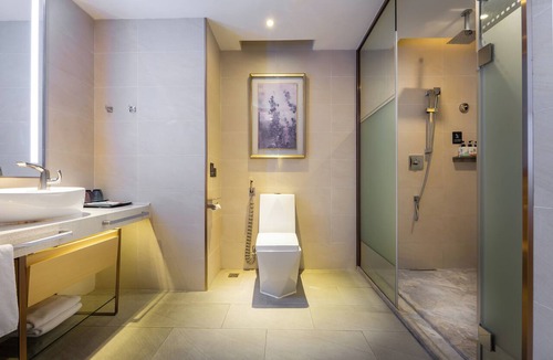 Huadu Hotel | Trendy Romantic MAXScreen Hotel