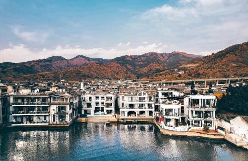 Shuanglang Hotel | Tricolor Cloud River (Erhai Lake, Shuanglang, Dali · Snow Inn)