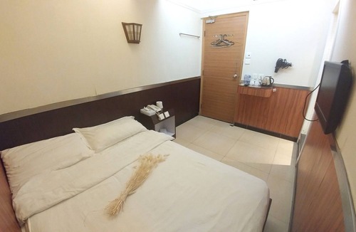 Kwun Chung Apartment | Tsim Sha Tsui,Jordan metro,HarbourCity,Temple,Centre