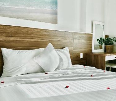 Con Son Hotel | Tuấn Ninh Hotel I