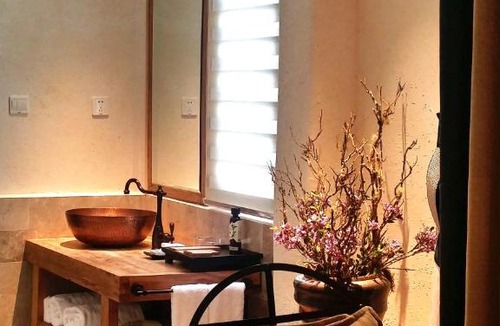 Honghe Cabin | Twelve Manor Xiangdian Yuanyang Rice Terraces Retreat