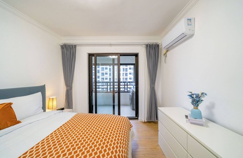 Minhang Bed & Breakfast | Tyms 1BR 1BA Apartment in Gubei