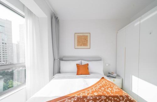 Wantiguan Apartment | Tyms 2BR Serviced Apt Near Metro Xujiahui Center