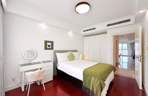 Changning Apartment | Tyms Changning 2BR near Zhongshan Park Metro