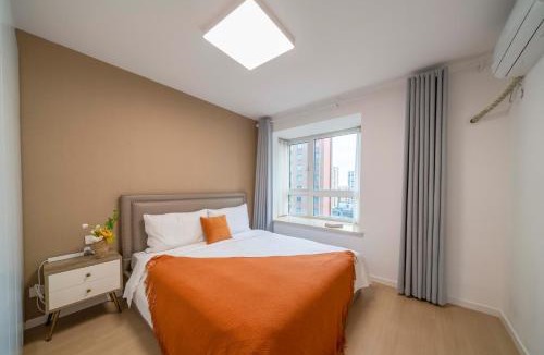 Changning Apartment | Tyms Changning 3BR Modern Apt near Weining Rd