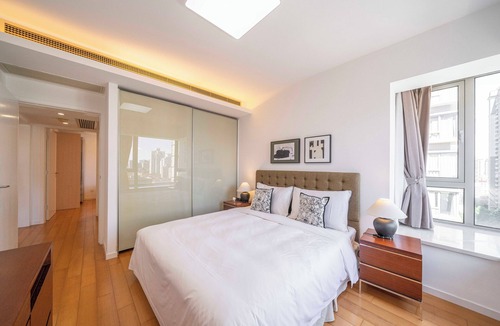 Xujiahui Bed & Breakfast | Tyms Elegant 2BR 1BA Apt Walk to Malls