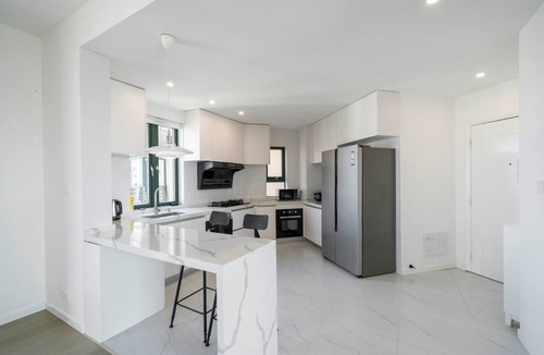 Xujiahui Bed & Breakfast | Tyms Elegant 4BR 2BA Apt Xujiahui Malls