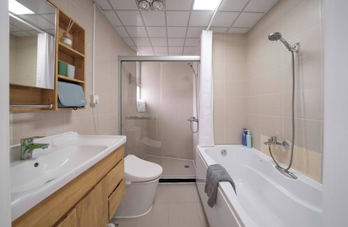 Changning Bed & Breakfast | Tyms Family 4BR 2BA APT Residence