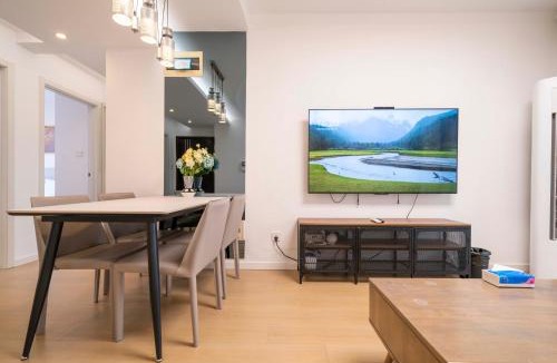 Changning Apartment | Tyms Family Apt Spacious 3BR for Groups & Families