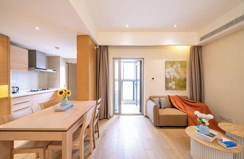 Minhang Bed & Breakfast | Tyms Gubei 3BR Family Apt at Mingdu City